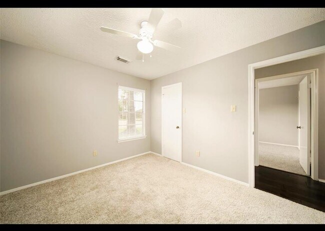 Building Photo - 2903 Avanti Dr