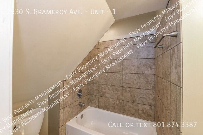 Building Photo - 2530 Gramercy Ave