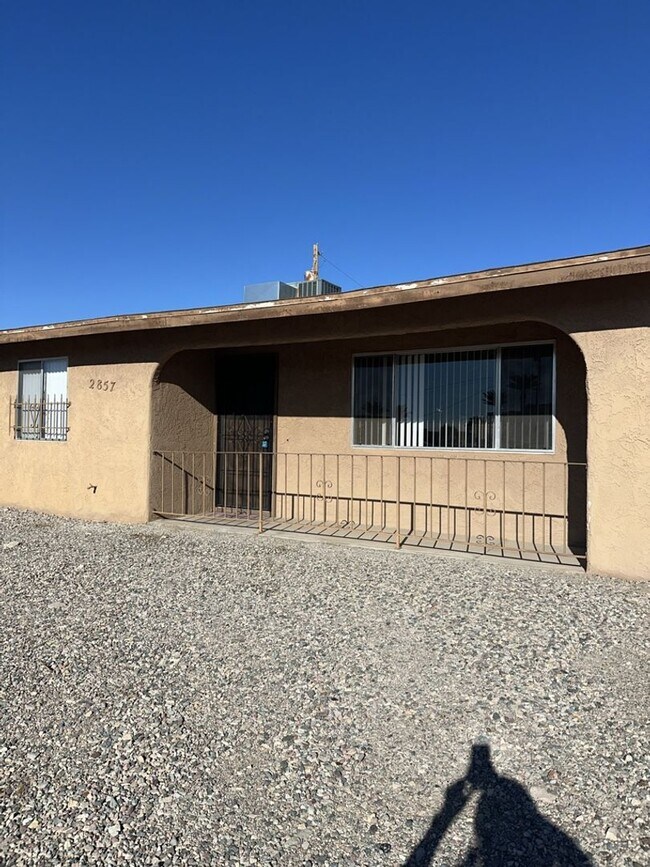 Building Photo - Unfurnished Full Time Home