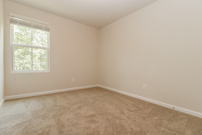 Building Photo - 175 Morning Line Dr