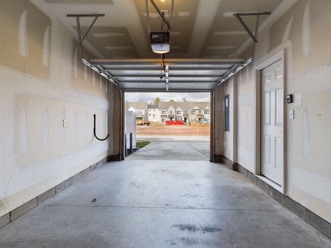 Building Photo - 6127 Buntline Ln