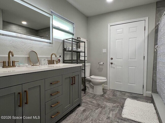 Building Photo - 1810 Elizabeth St