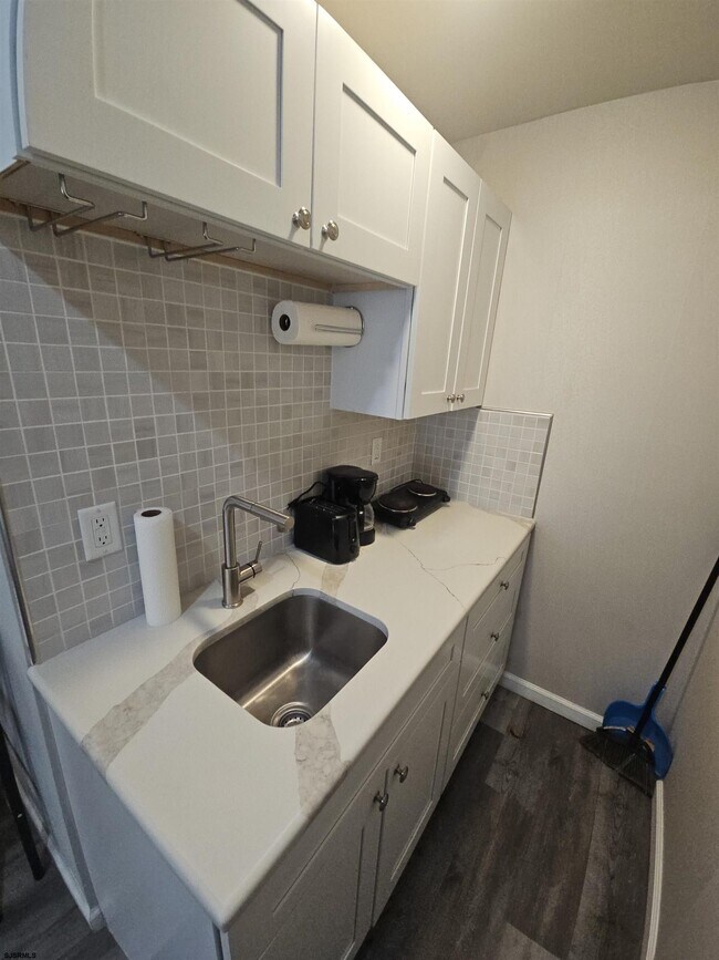 Building Photo - 3501 Pacific Ave