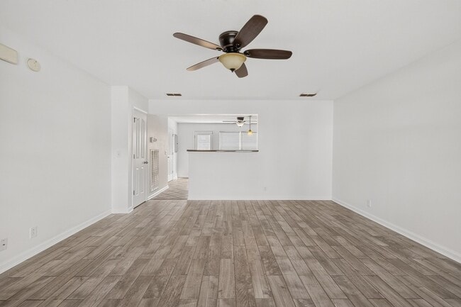 Building Photo - 407 Arapaho Dr
