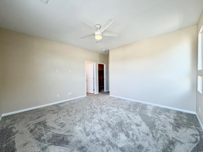 Building Photo - 3 Bedroom Townhome for Rent in Cadence Henderson | Solar Home | Master-Planned Community Near Las...