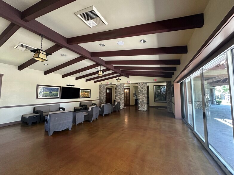 Community Room - 25201 Lemongrass St