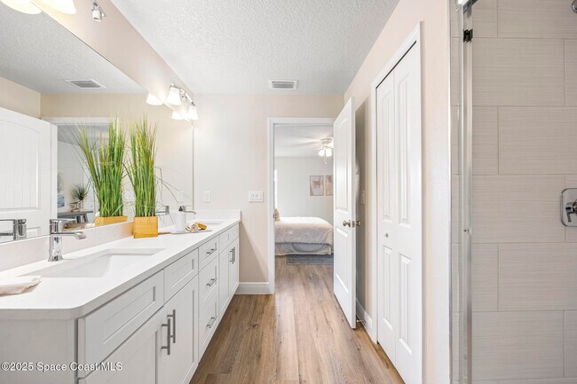 Building Photo - 228 Hidden Wds Pl