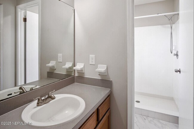 Building Photo - 7650 Cranberry Ln S