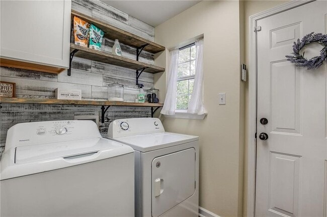 Building Photo - 20110 Tammany Ave