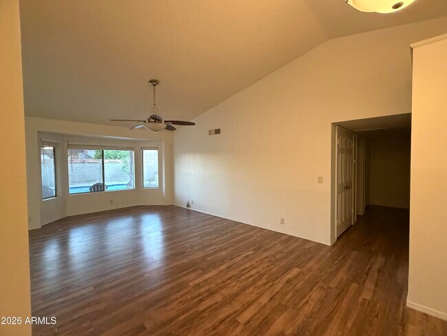 Building Photo - 6509 W Cochise Dr