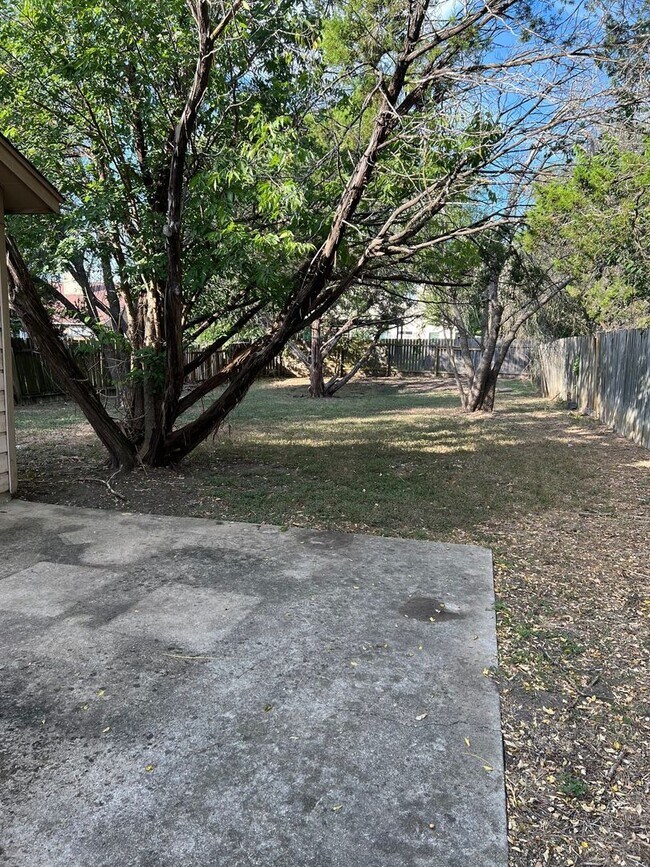 Building Photo - 405 Fantail Loop