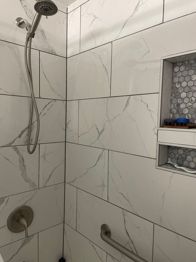 Building Photo - 3606 S Depew St