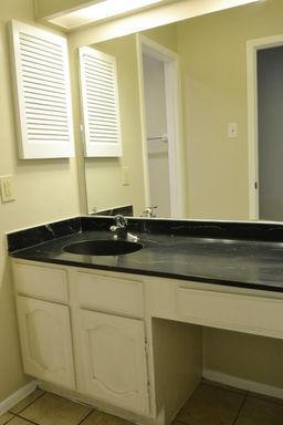 Building Photo - 4-2 Northwest SA Near UTSA, USAA, Lackland AFB