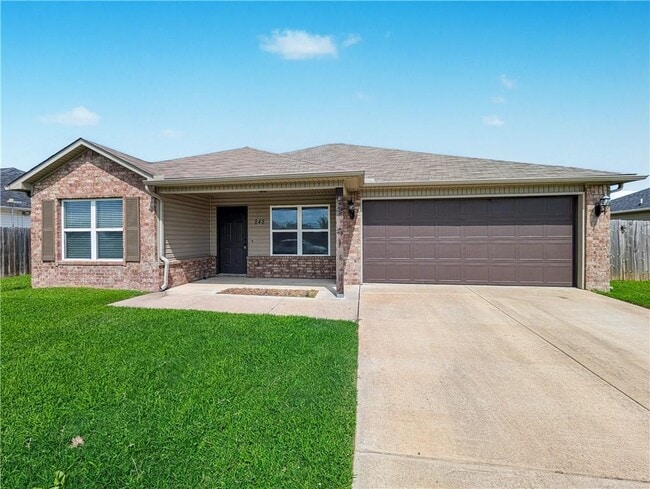 Primary Photo - 848 NW Evans Cir