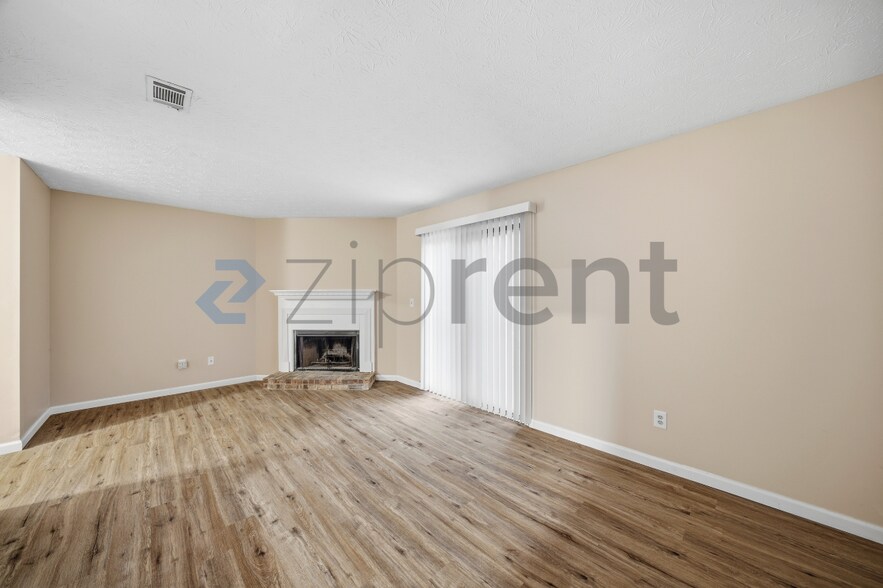 Building Photo - 5893 N Castlegate Dr