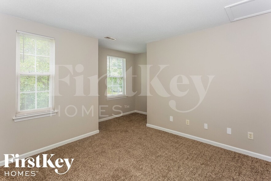 Building Photo - 5829 Falls Ridge Ln