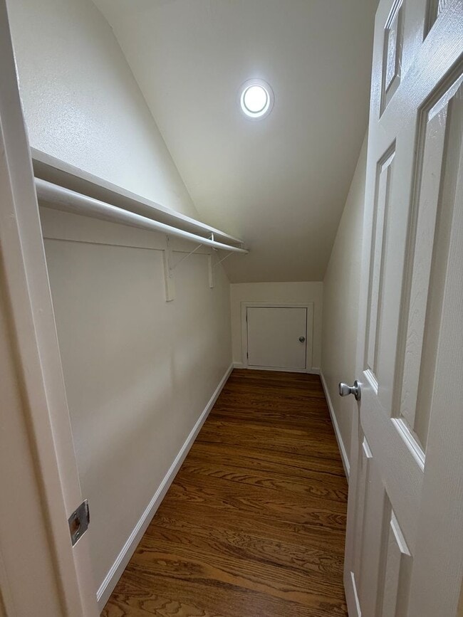 Building Photo - 1630Lynd