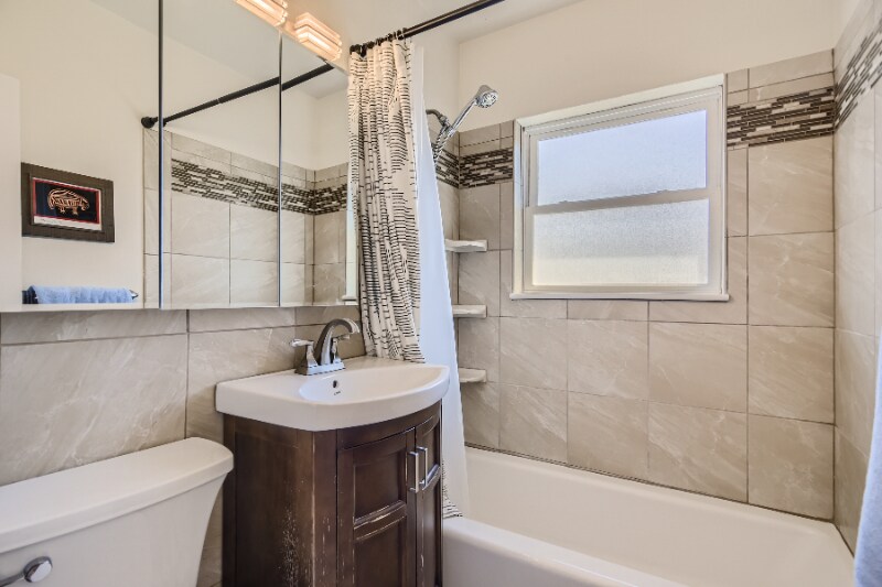 Building Photo - 4700 S Sherman St