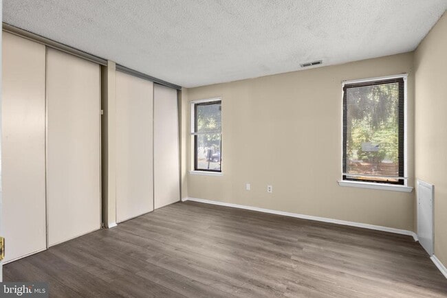 Building Photo - 4901A Dunbarton Rd