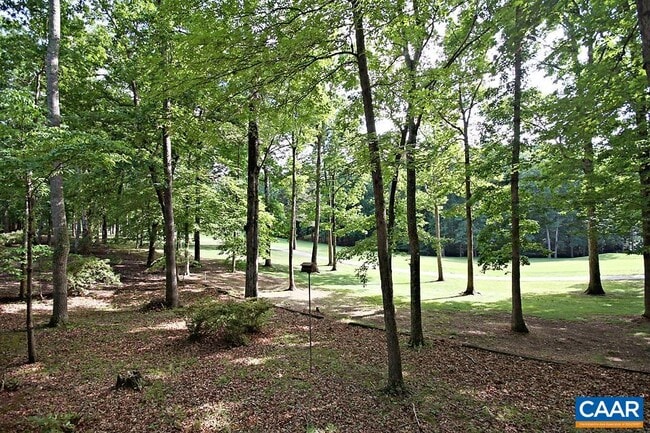 Building Photo - 32 Dogleg Rd