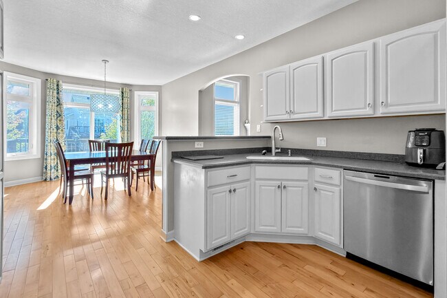 Building Photo - 14978 Buena Vista Dr