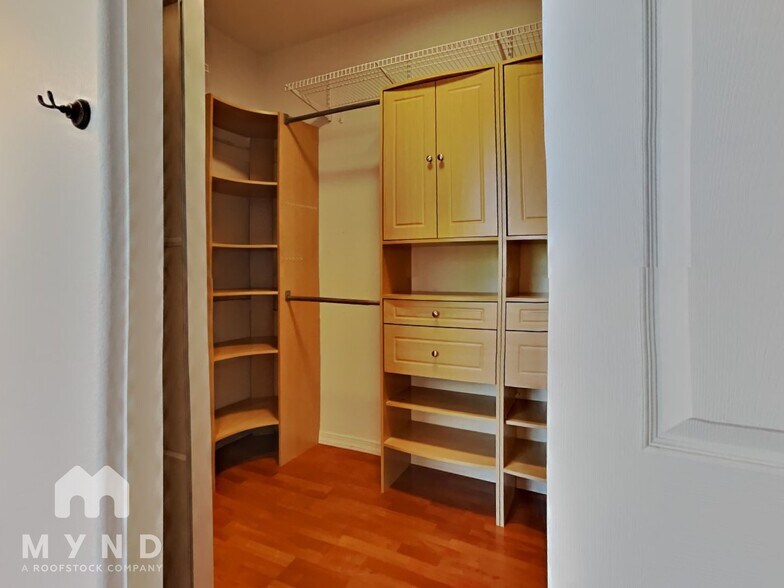 Building Photo - 22032 N 33rd Dr