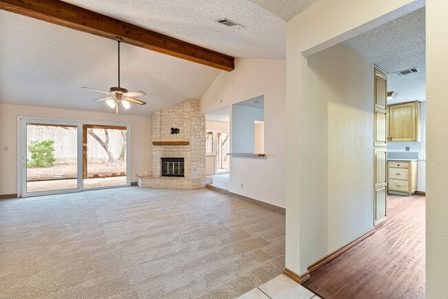 Building Photo - Lovely 3 Bedroom, 2 Bathroom in North Central Austin!!!