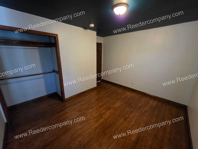 Building Photo - Spacious 3 bedroom 1 bathroom home in Hammond