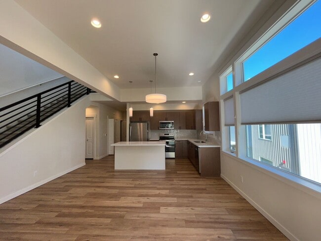 Building Photo - 4234 Cameo Ln