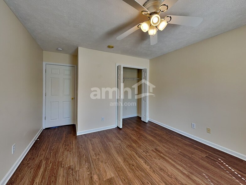 Building Photo - 633 Tylertown Rd