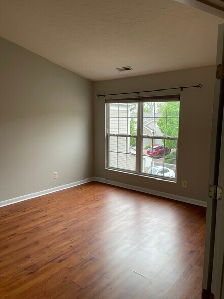 Building Photo - 4333 Marival Way