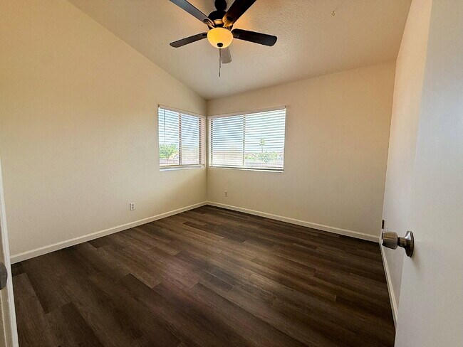 Building Photo - Spacious Garden Lakes Beauty – Vaulted Ceilings, 3-Car Garage & Stunning Upgrades!