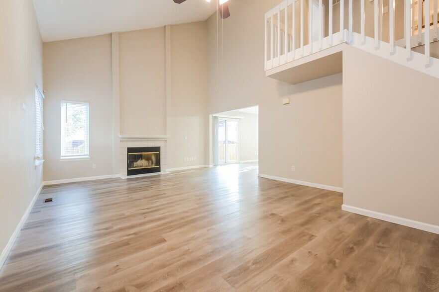 Building Photo - 5350 W 116th Ave