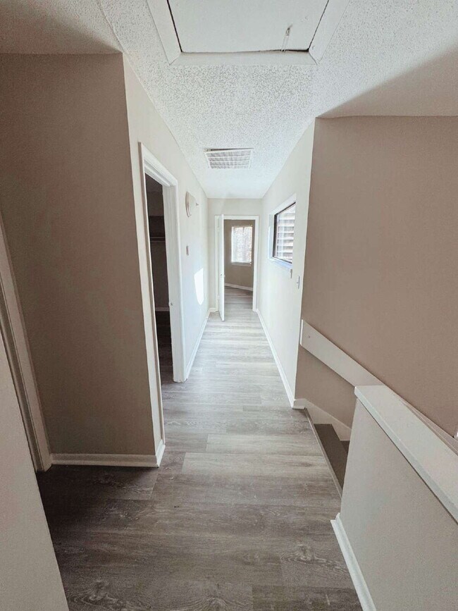 Building Photo - 2553 Terrace Trail