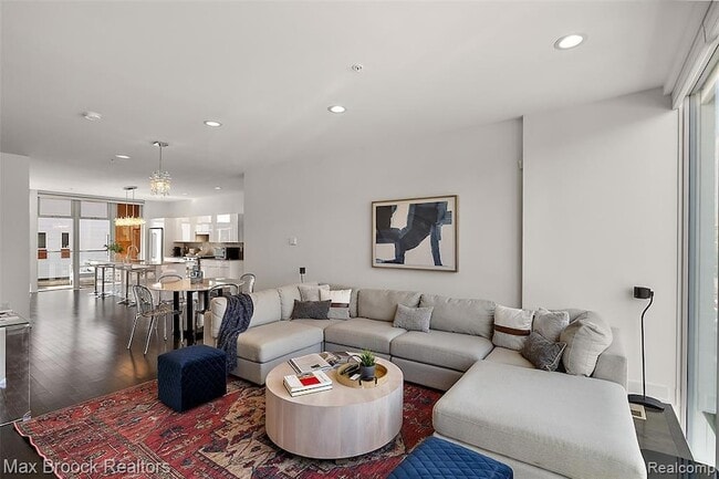 Building Photo - 284 Alfred St