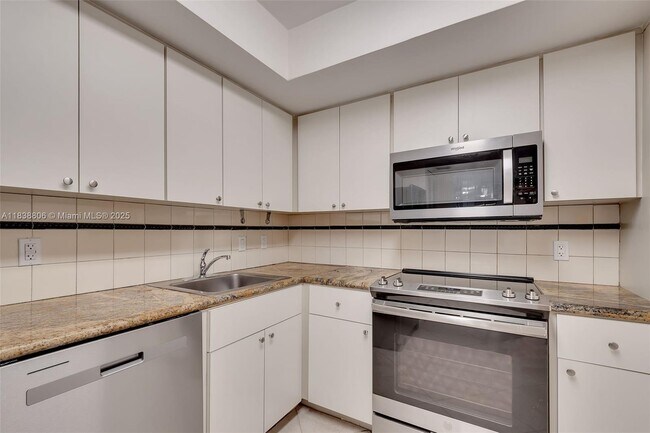 Building Photo - 600 Biltmore Way