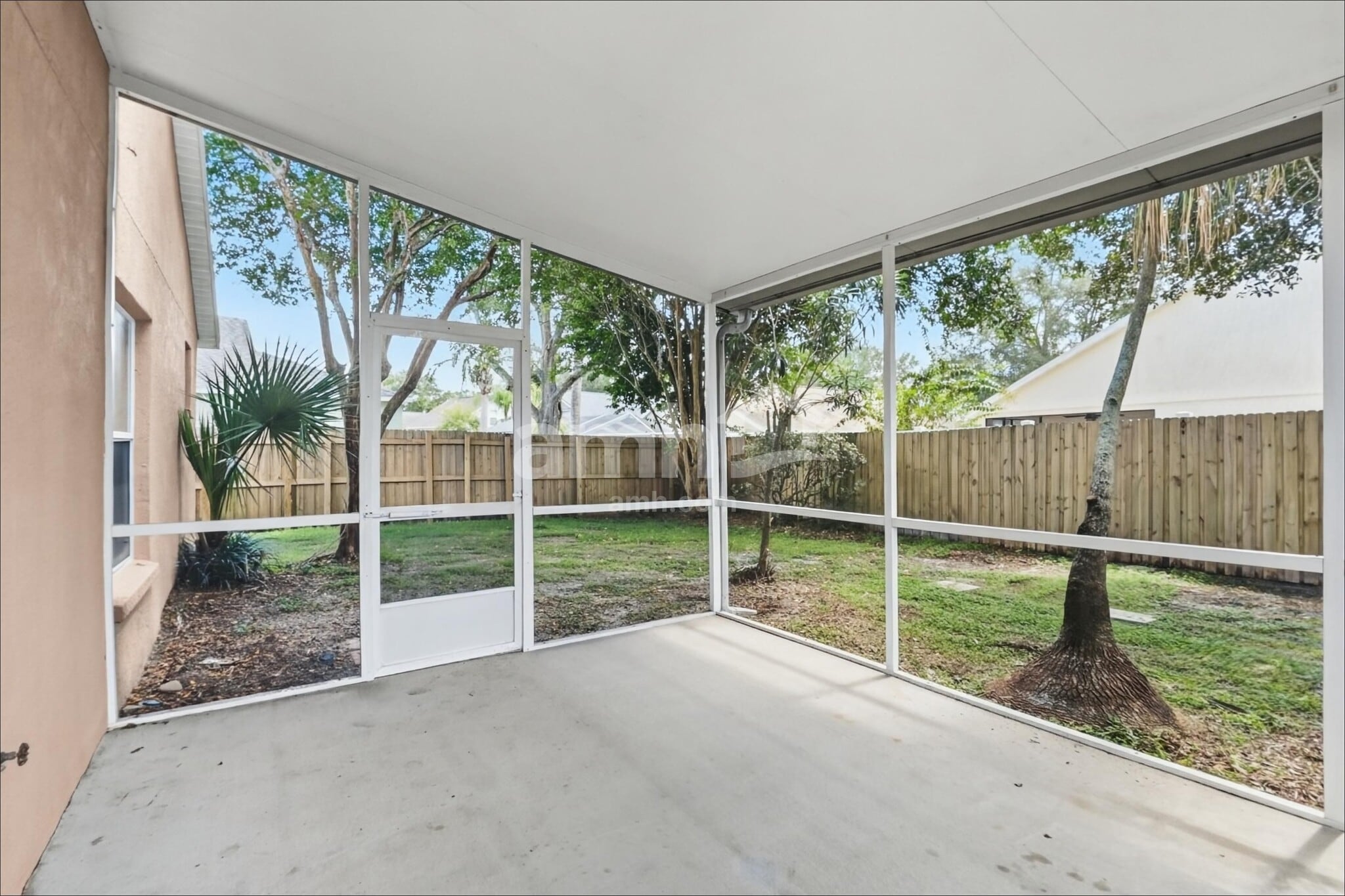 Building Photo - 24540 Laurel Ridge Dr
