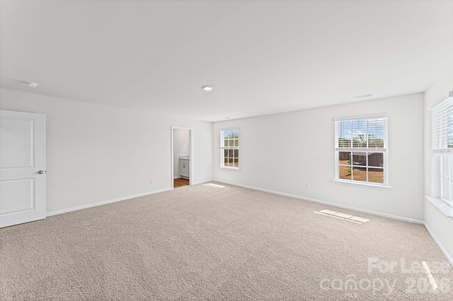 Building Photo - 204 Calvin Crk Dr