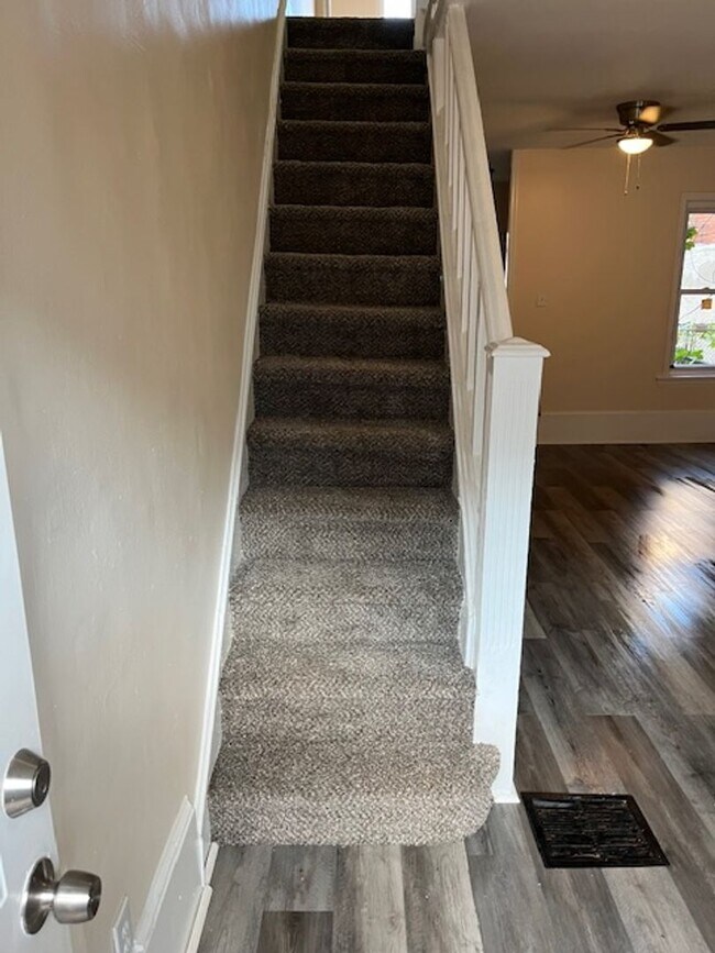 Building Photo - Remodeled Home - Harrowgate