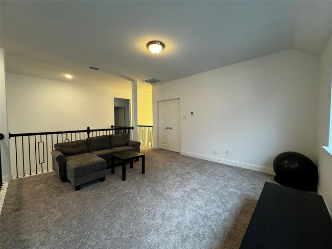 Building Photo - 539 Farrell Ln