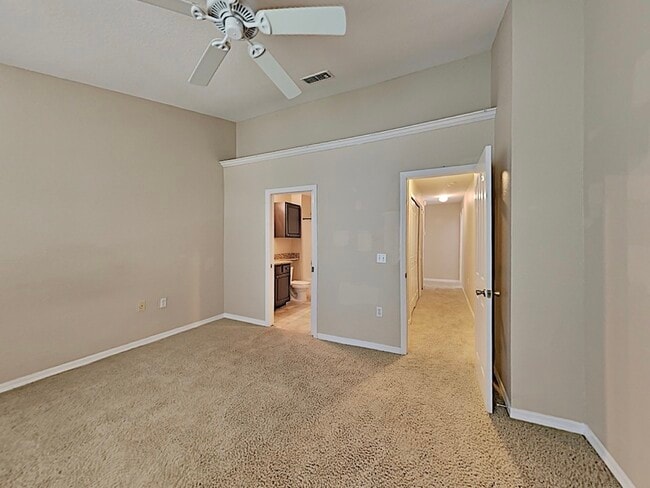 Building Photo - 1835 Shadow View Cir