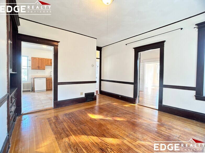 Building Photo - 80 Fairbanks St