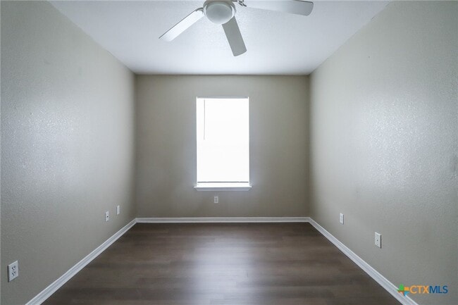 Building Photo - 807 Leifester Cir