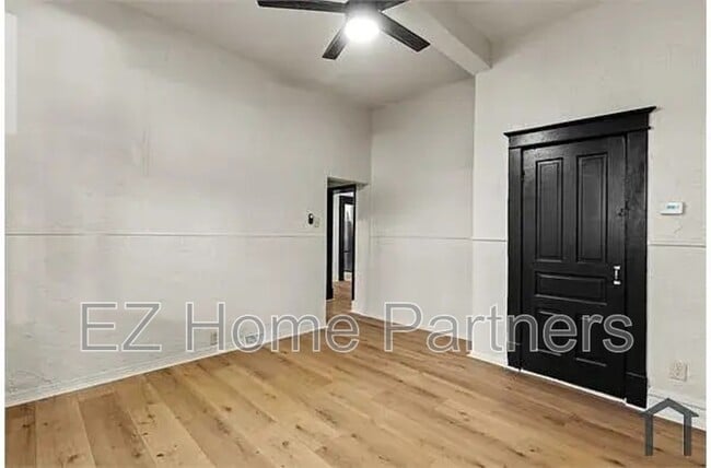 Building Photo - 3005-3007 S Compton Ave