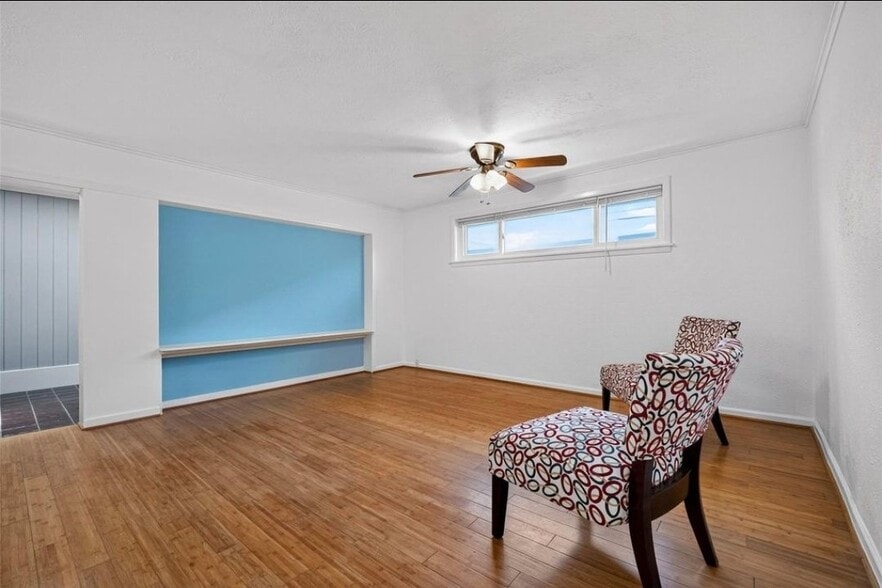 Building Photo - 3271 Sul Ross St
