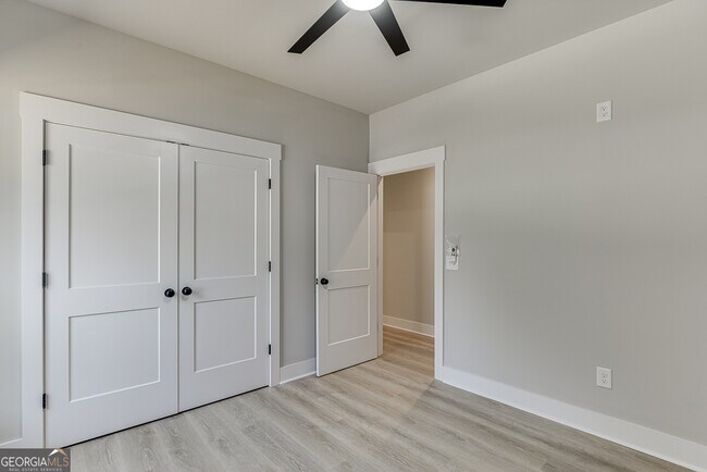 Building Photo - 125 Rains Rd