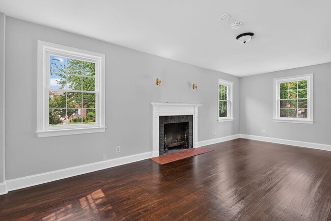 Building Photo - 4336 45th St NW