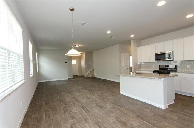 Building Photo - 392 Fall Aster Dr