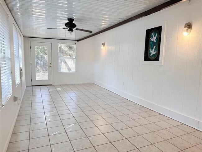 Building Photo - 11910 Stout Oak Trail