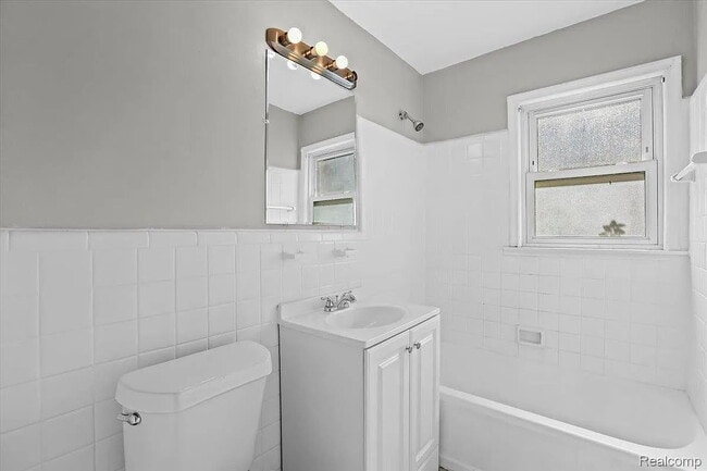 Building Photo - Detroit 3-Bedroom Home Available for Rent